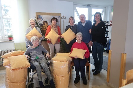 Frauenbund spendet für BRK-Seniorenheim